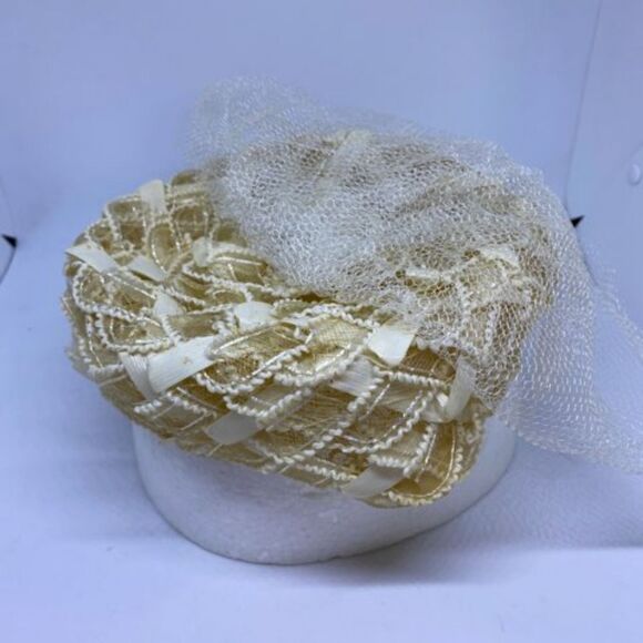 Vintage Cream & White Hat with Mesh - Picture 5 of 10
